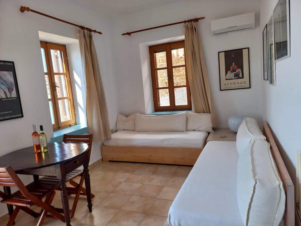 Villa Amalia Chalki Town Exterior foto