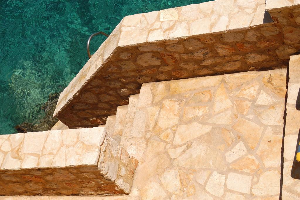 Villa Amalia Chalki Town Exterior foto