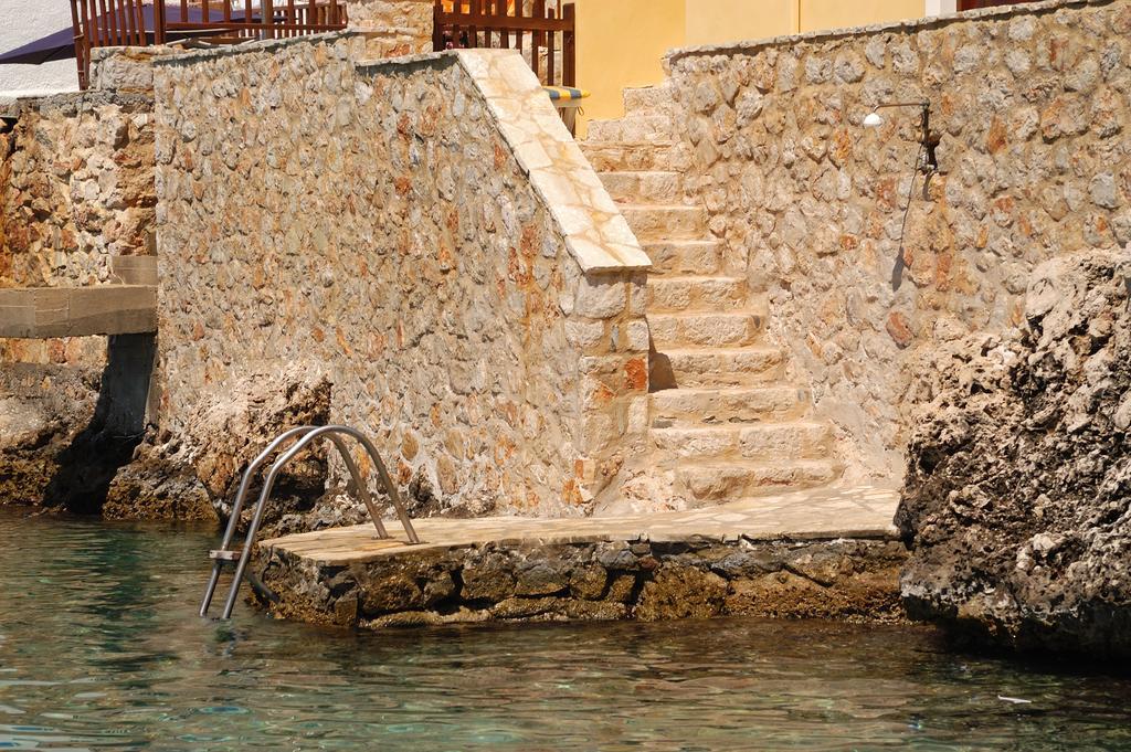 Villa Amalia Chalki Town Exterior foto