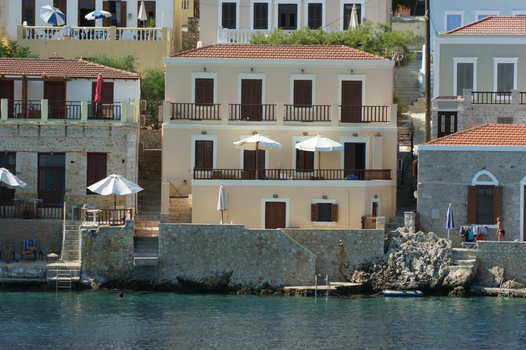Villa Amalia Chalki Town Exterior foto